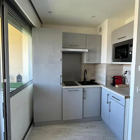 Piscine - 4 Couchages Мандельё-ла-Напуль